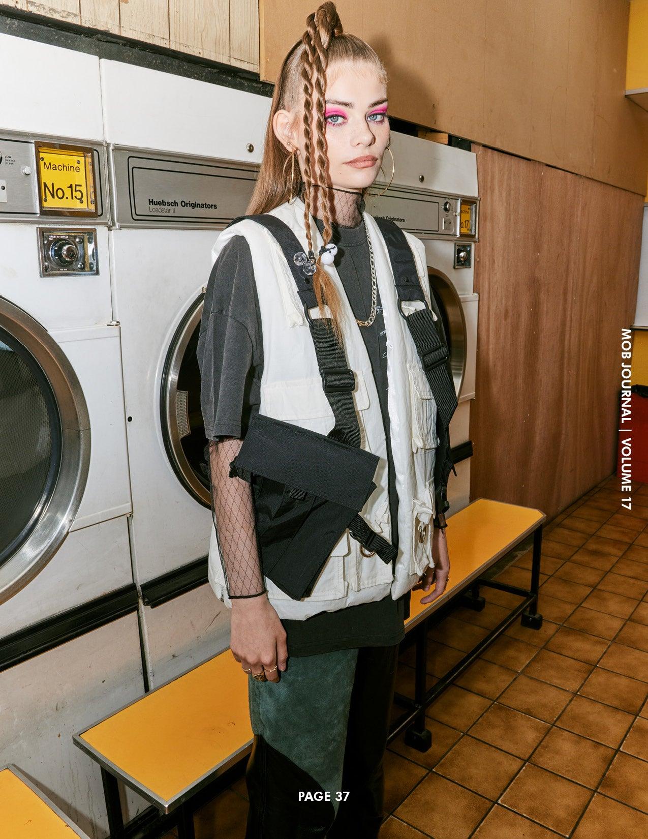MOB JOURNAL | VOLUME SEVENTEEN | ISSUE #11 - Mob Journal