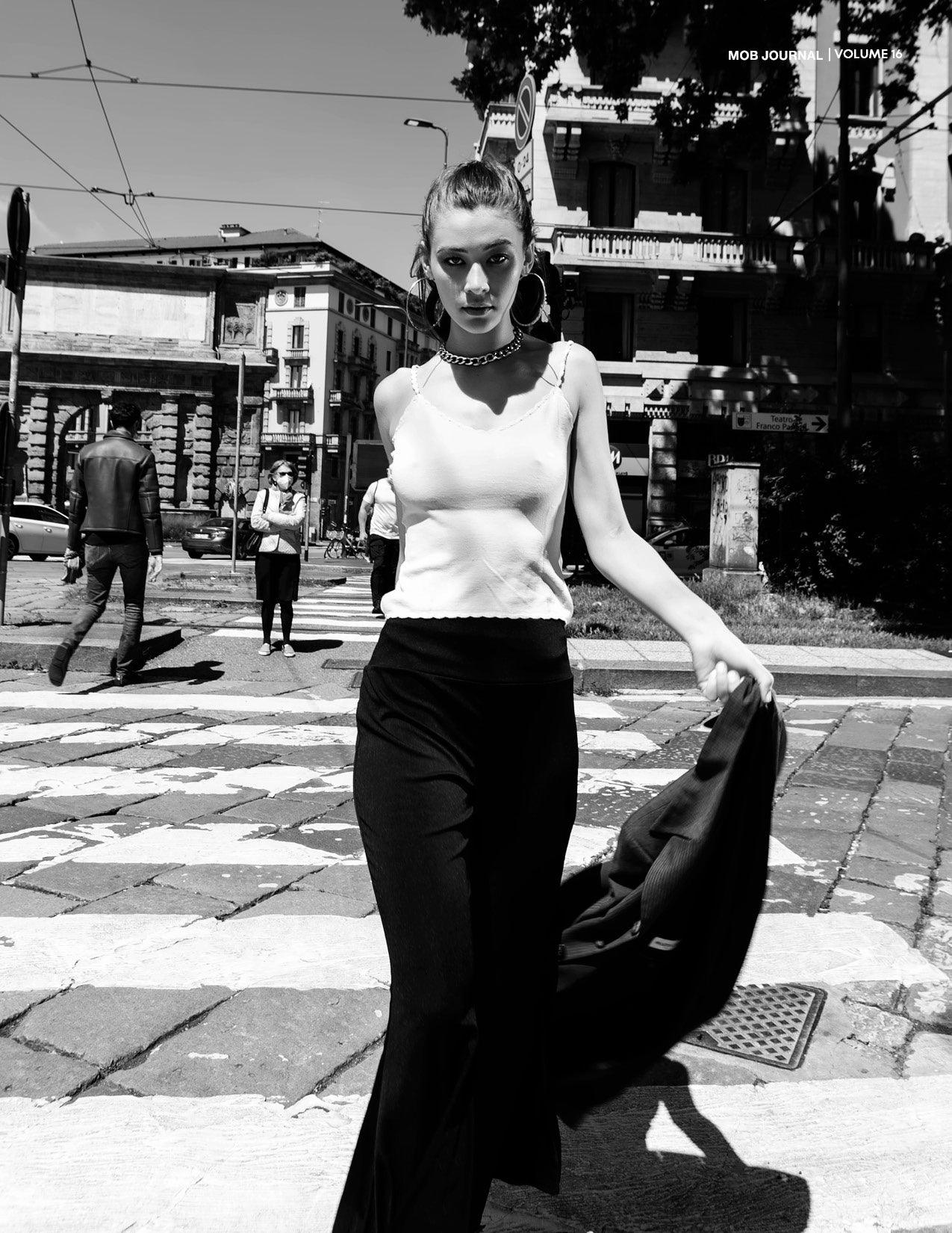 MOB JOURNAL | VOLUME SIXTEEN | ISSUE #48 - Mob Journal