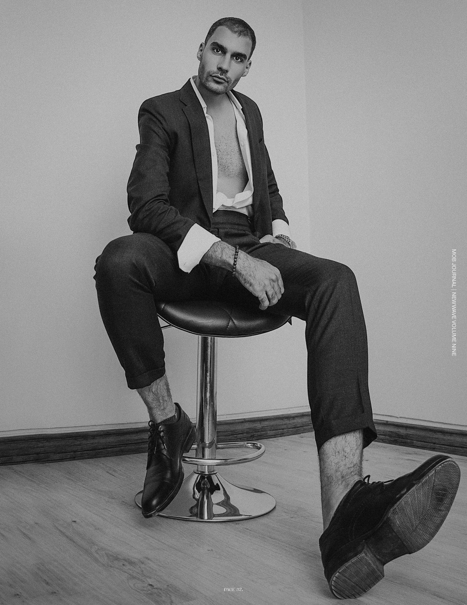 NEW WAVE | VOLUME NINE | ISSUE #15 - Mob Journal