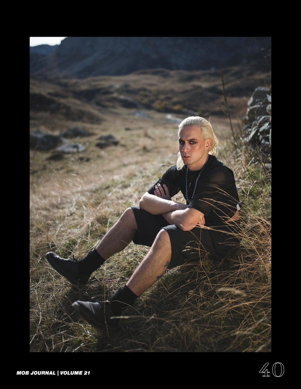 MOB JOURNAL | VOLUME TWENTY ONE | ISSUE #06 - Mob Journal
