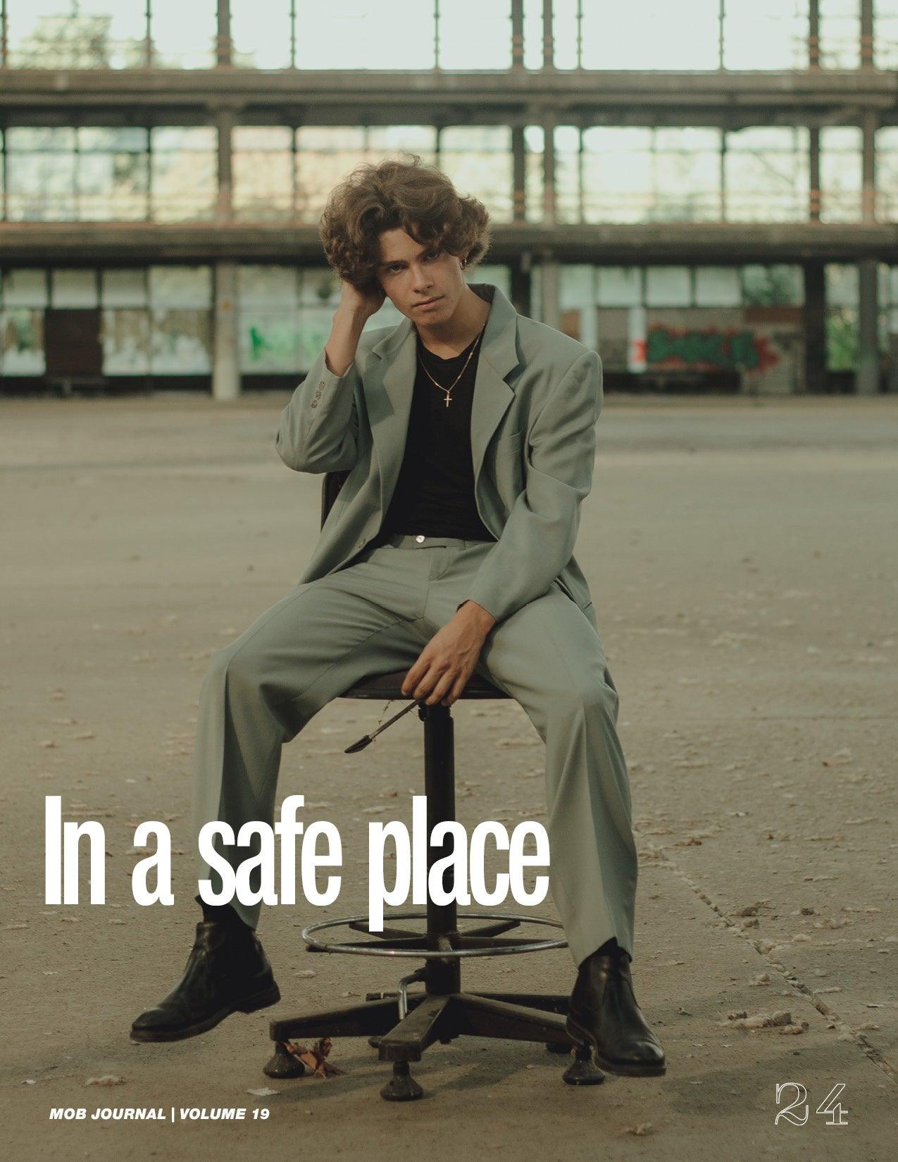 MOB JOURNAL | VOLUME NINETEEN | ISSUE #27 - Mob Journal