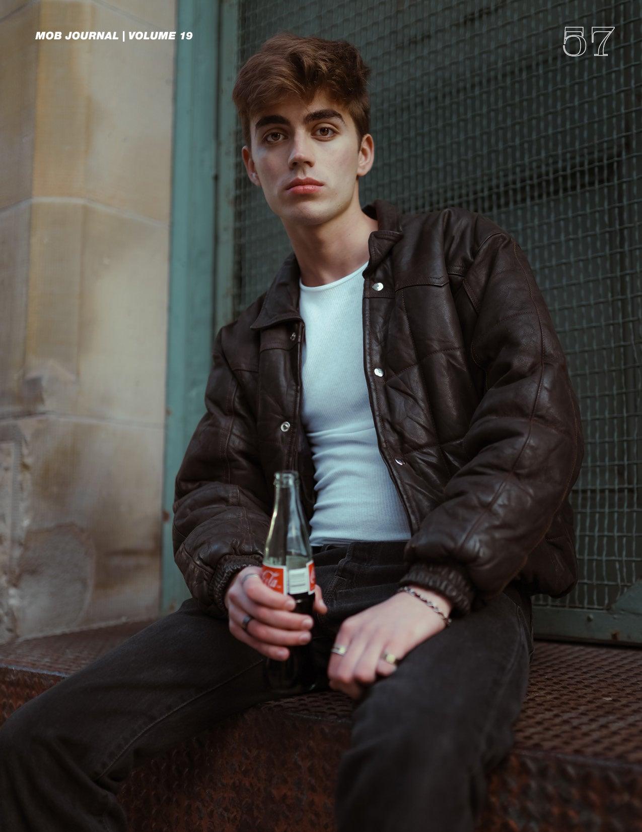 MOB JOURNAL | VOLUME NINETEEN | ISSUE #39 - Mob Journal