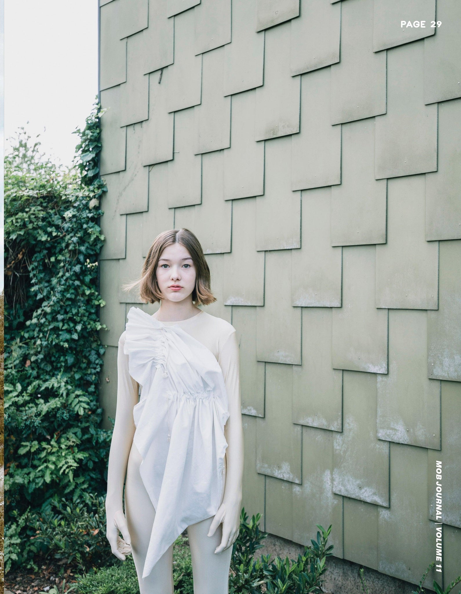 MOB JOURNAL | VOLUME ELEVEN | ISSUE #44 - Mob Journal