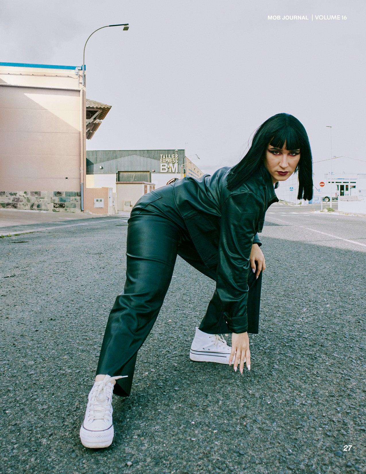 MOB JOURNAL | VOLUME SIXTEEN | ISSUE #29 - Mob Journal
